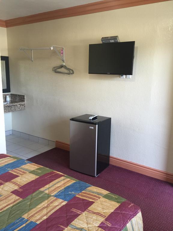 Travel Inn Los Angeles Exterior photo