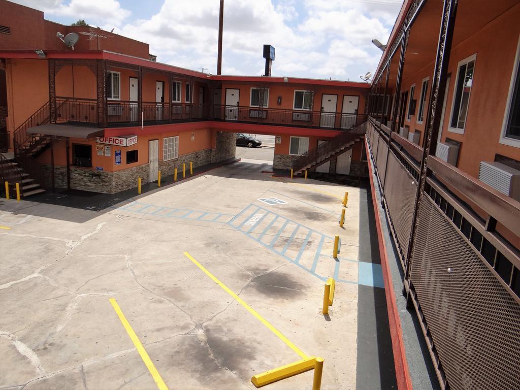 Travel Inn Los Angeles Exterior photo