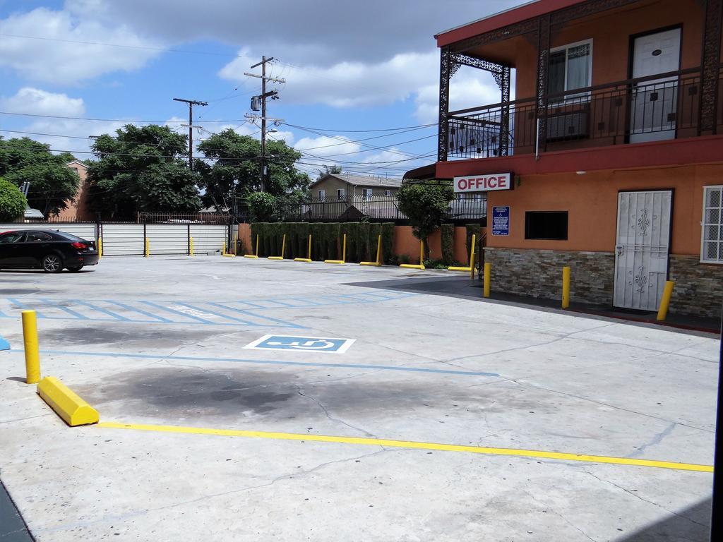 Travel Inn Los Angeles Exterior photo