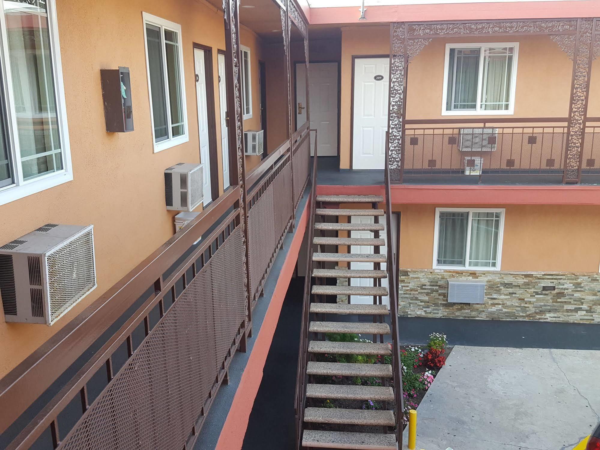 Travel Inn Los Angeles Exterior photo